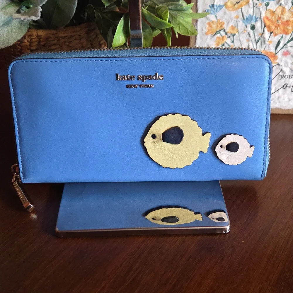 Kate Spade NY Tide Pool Puffy Puffer Fish Continental Wallet EUC - Picture 1 of 16
